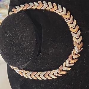 Chevron Pattern Necklace in Gold and Cream